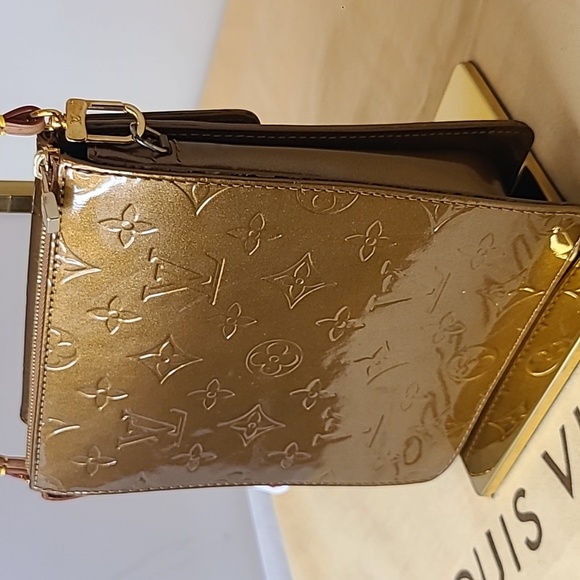 LOUIS VUITTON VINTAGE 2001 RARE FIND MONOGRAM VERNIS MOTT BAG NO LONGER PRODUCED - Picture 11 of 17